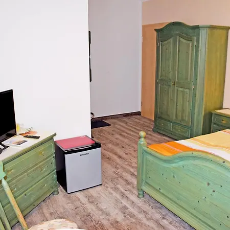 Edelstein 3* Зеллин