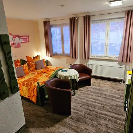 Edelstein Πανσιόν 3*